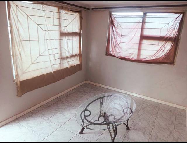 2 BEDROOM HOUSE FOR SALE IN MOTHERWELL
